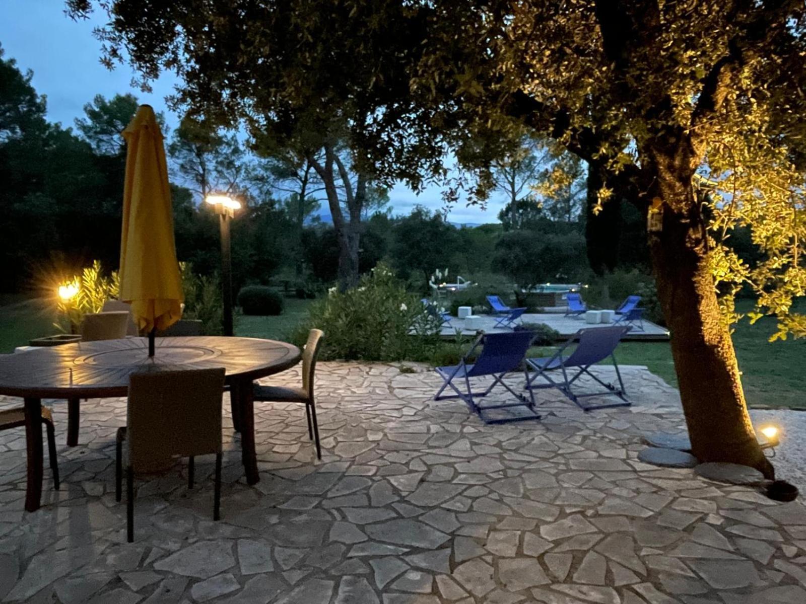 La Villa Le Cannet-des-Maures Exterior foto